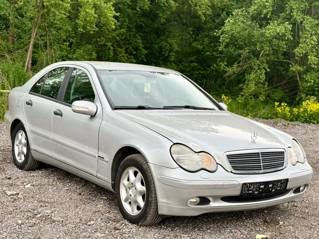 Mercedes-Benz C 200 CDi - автомобили, коли, обяви за нови и употребявани 2