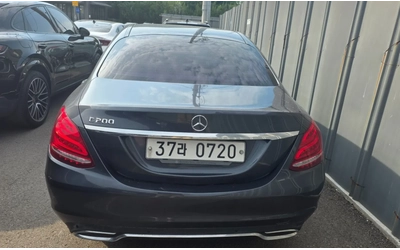 mercedes-benz-c-200 - 1