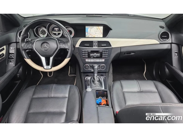 Mercedes-Benz C 200 AMG* ПАНОРАМА* ПАМЕТ* KEYLESS* ILS* Подгрев* - автомобили, коли, обяви за нови и употребявани 4