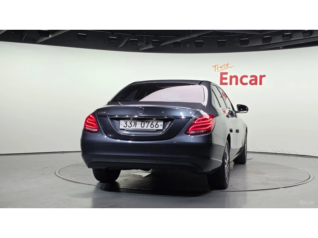 Mercedes-Benz C 200 КОЖА* НАВИ* ПАНО* КАМЕРА - автомобили, коли, обяви за нови и употребявани 3