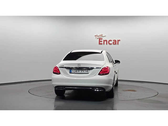 Mercedes-Benz C 200 - автомобили, коли, обяви за нови и употребявани 3