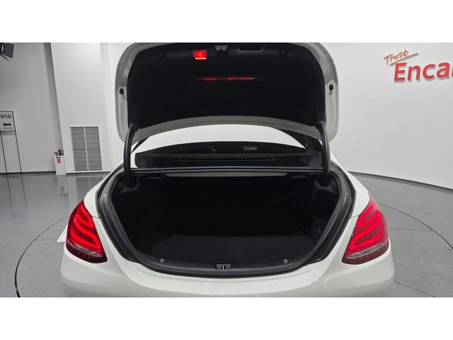 Mercedes-Benz C 200 - автомобили, коли, обяви за нови и употребявани 7