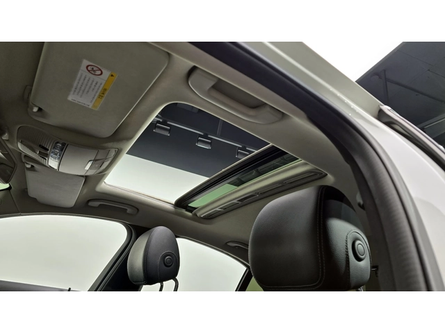 Mercedes-Benz C 200 C200 Avantgarde | HUD | MEMORY | Панорама - автомобили, коли, обяви за нови и употребявани 15