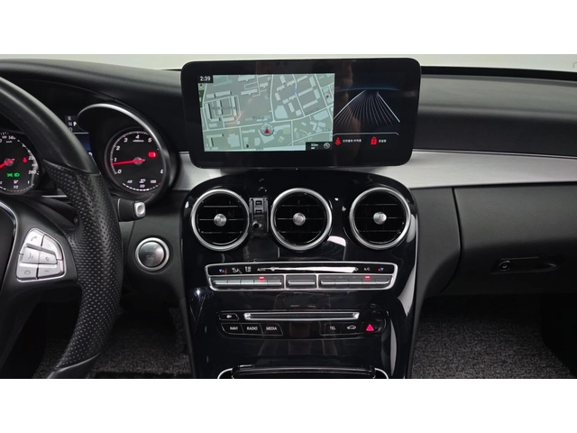 Mercedes-Benz C 200 - автомобили, коли, обяви за нови и употребявани 13