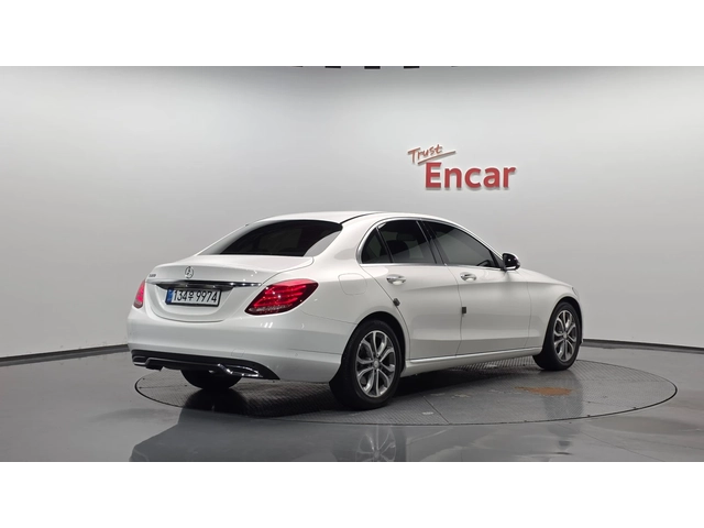Mercedes-Benz C 200 - автомобили, коли, обяви за нови и употребявани 1