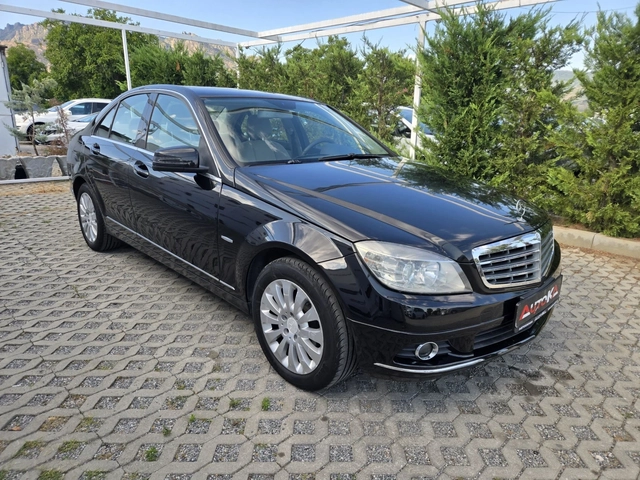 Mercedes-Benz C 200 2.2CDI-136кс= АВТОМАТ= КЛИМАТРОНИК= АВТОПИЛОТ - автомобили, коли, обяви за нови и употребявани 1
