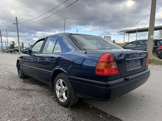 Mercedes-Benz C 200 GPL АВТОМАТИК - автомобили, коли, обяви за нови и употребявани 3