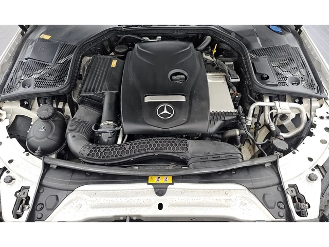 Mercedes-Benz C 200 Пълен AMG-Пакет | 7 G-Tronic | Head-Up | Панорама - автомобили, коли, обяви за нови и употребявани 4