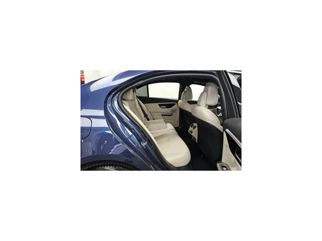 Mercedes-Benz C 200 - автомобили, коли, обяви за нови и употребявани 11