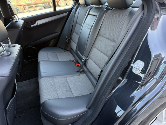 Mercedes-Benz C 200i AMG AUTOMATIC - автомобили, коли, обяви за нови и употребявани 10