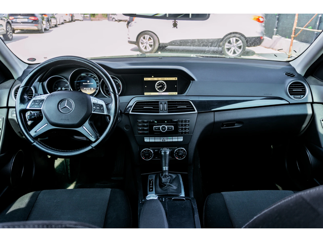 Mercedes-Benz C 220 CDI - FACELIFT - 6M ГАРАНЦИЯ - РЕАЛНИ КИЛОМЕТРИ! - автомобили, коли, обяви за нови и употребявани 9