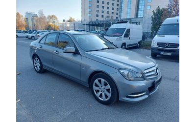 mercedes-benz-c-220 - 1