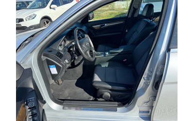 Mercedes-Benz C 220 -CDI-NAVI-XENON-AVTOMAT - автомобили, коли, обяви за нови и употребявани 10