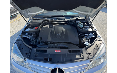 Mercedes-Benz C 220 -CDI-NAVI-XENON-AVTOMAT - автомобили, коли, обяви за нови и употребявани 13