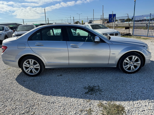 Mercedes-Benz C 220 -CDI-NAVI-XENON-AVTOMAT - автомобили, коли, обяви за нови и употребявани 5