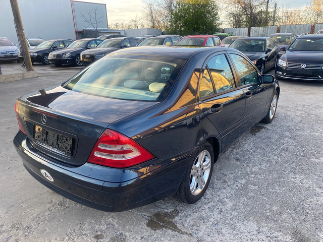 Mercedes-Benz C 220 CDI avtomat - автомобили, коли, обяви за нови и употребявани 6