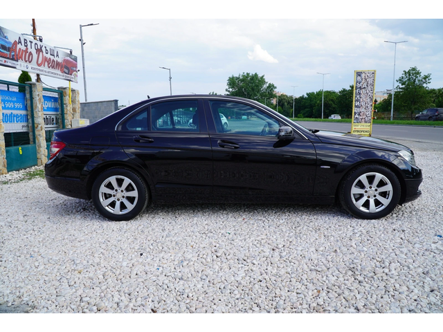 Mercedes-Benz C 220 Перфектен/Обслужен - автомобили, коли, обяви за нови и употребявани 2