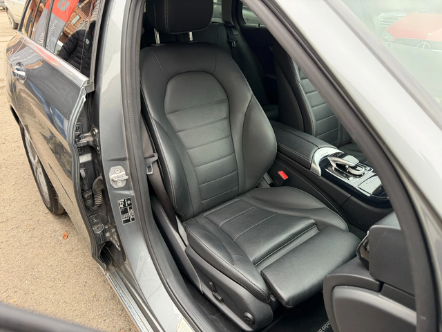 Mercedes-Benz C 220 D* СЕРВИЗНА КНИЖКА С ПЪЛНА ИСТОРИЯ В МЕРЦЕДЕС - автомобили, коли, обяви за нови и употребявани 11