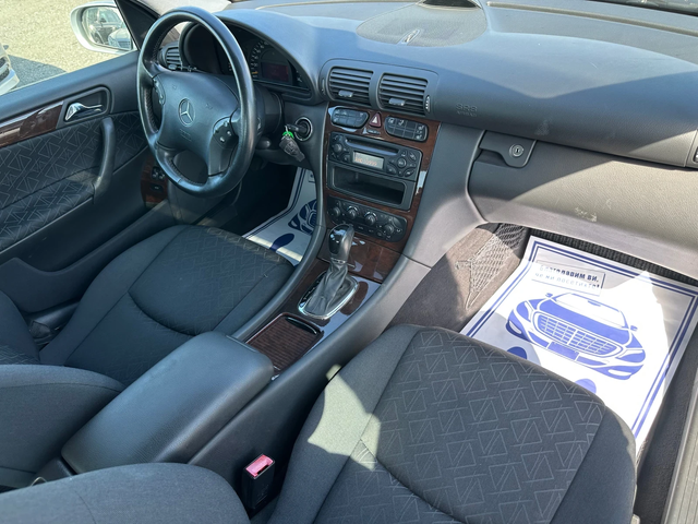 Mercedes-Benz C 220 2.2CDI* 143к.с* АВТОМАТИК* КСЕНОН* ПОДГРЕВ - автомобили, коли, обяви за нови и употребявани 11