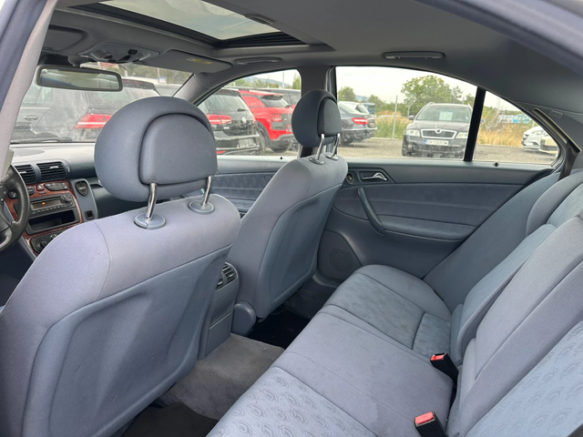 Mercedes-Benz C 220 2.2CDI* 143к.с* АВТОМАТИК - автомобили, коли, обяви за нови и употребявани 11