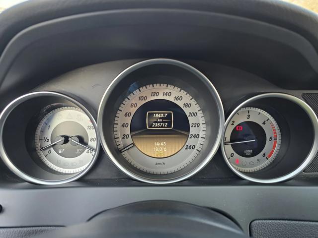 Mercedes-Benz C 220 2.2CDI 170к.с 6 скорости - автомобили, коли, обяви за нови и употребявани 16