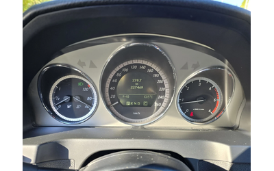 Mercedes-Benz C 220 2.2CDI 170к.с AMG - автомобили, коли, обяви за нови и употребявани 16