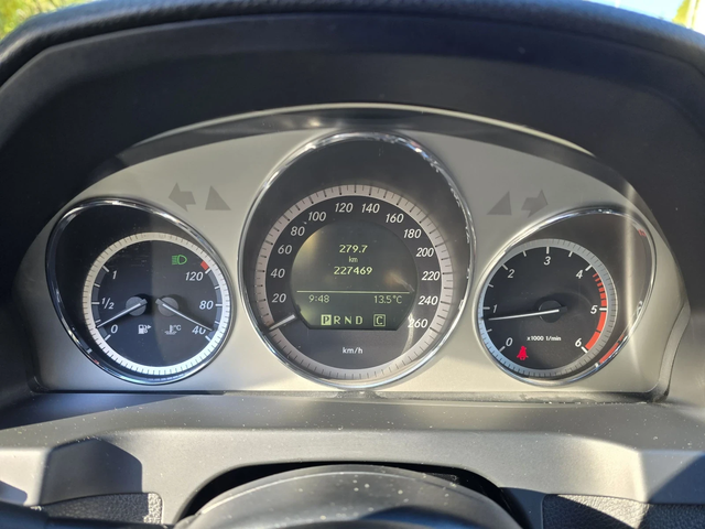 Mercedes-Benz C 220 2.2CDI 170к.с AMG - автомобили, коли, обяви за нови и употребявани 16