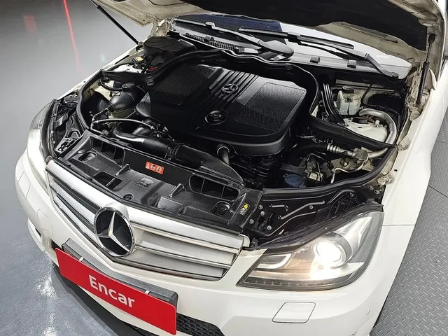 Mercedes-Benz C 220 CDI - автомобили, коли, обяви за нови и употребявани 5