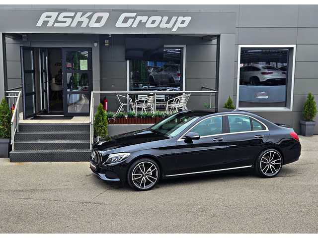 Mercedes-Benz C 220 AMG/9G/GERMANY/CAMERA/AMBIENT/FULL LED/AUTO H/LIZI - автомобили, коли, обяви за нови и употребявани 16