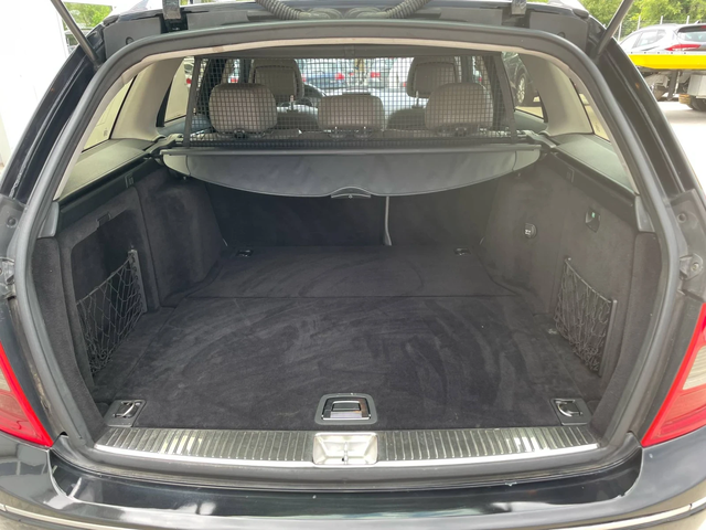 Mercedes-Benz C 220 2.2cdi * AMG* NAVI* UNIKAT* - автомобили, коли, обяви за нови и употребявани 13