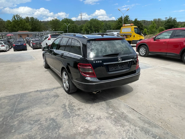 Mercedes-Benz C 220 2.2cdi * AMG* NAVI* UNIKAT* - автомобили, коли, обяви за нови и употребявани 4