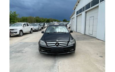 Mercedes-Benz C 220 2.2cdi * AMG* NAVI* UNIKAT* - автомобили, коли, обяви за нови и употребявани 9