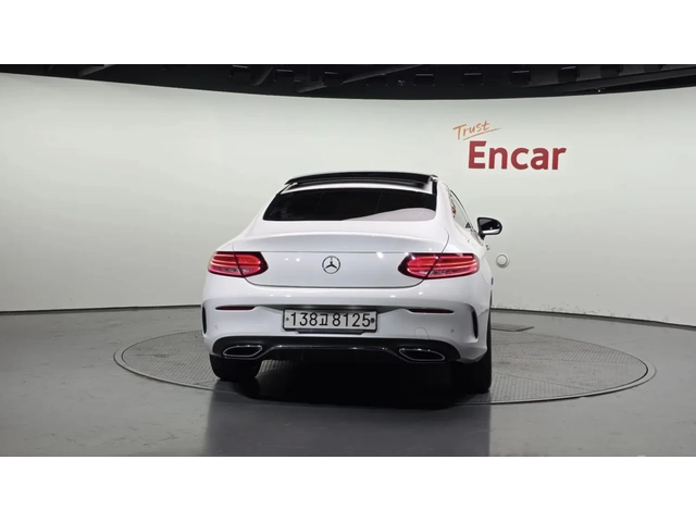 Mercedes-Benz C 220 d / AMG ПАКЕТ / BURMESTER / CARBON / ШИБИДАХ/ HUD - автомобили, коли, обяви за нови и употребявани 3