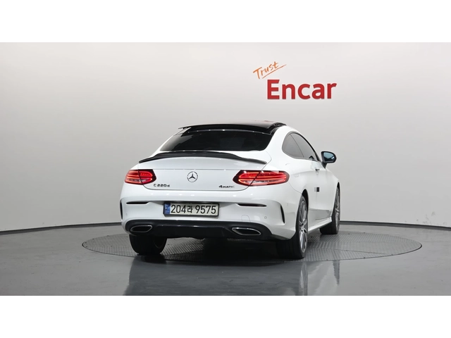 Mercedes-Benz C 220 FACE* AMG PK* NIGHT PK* KEYLESS* КРАЙНА ЦЕНА - автомобили, коли, обяви за нови и употребявани 3