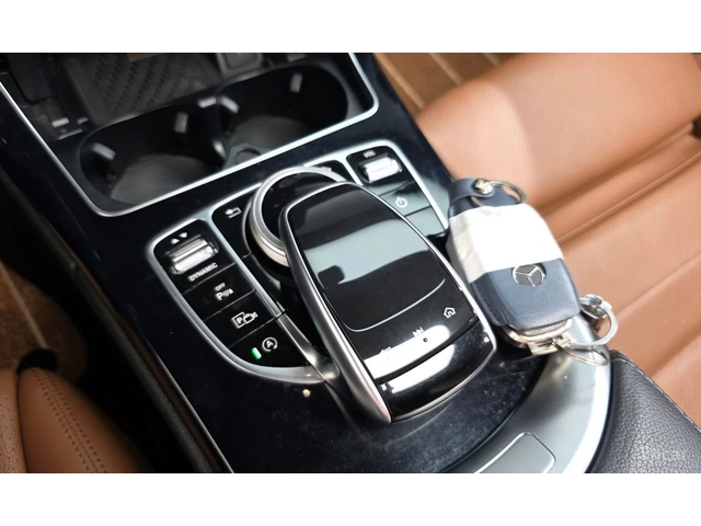 Mercedes-Benz C 220 d 4MATIC Coupe* AMG Line* BURMESTER* ХЕДЪП* PANO* - автомобили, коли, обяви за нови и употребявани 11