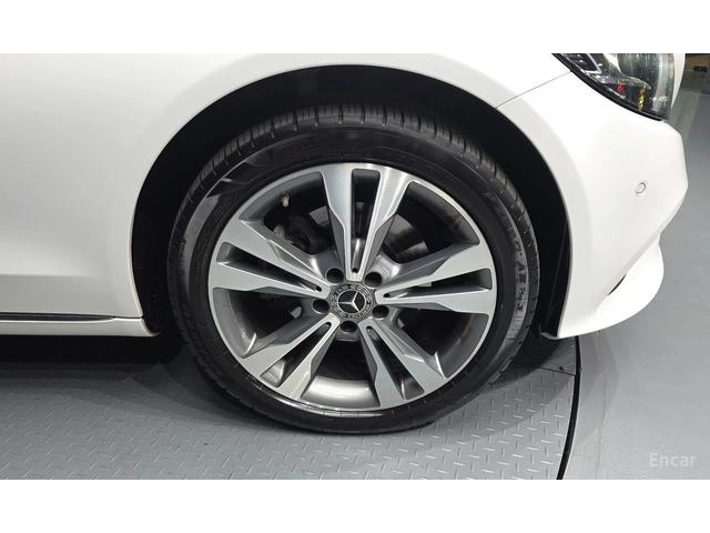 Mercedes-Benz C 220 4MATIC* HEAD UP* DISTRONIC* LANE ASS* КРАЙНА ЦЕНА - автомобили, коли, обяви за нови и употребявани 4
