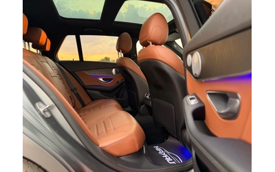 Mercedes-Benz C 220 d= 4Matic= AMG= Digital= Keyless Go= Burmester= Pa - автомобили, коли, обяви за нови и употребявани 11