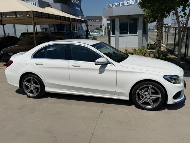 Mercedes-Benz C 220 d, AMG LINE, 188000км-ПЪЛНА СЕРВИЗНА ИСТОРИЯ! - автомобили, коли, обяви за нови и употребявани 3