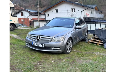 mercedes-benz-c-220 - 1