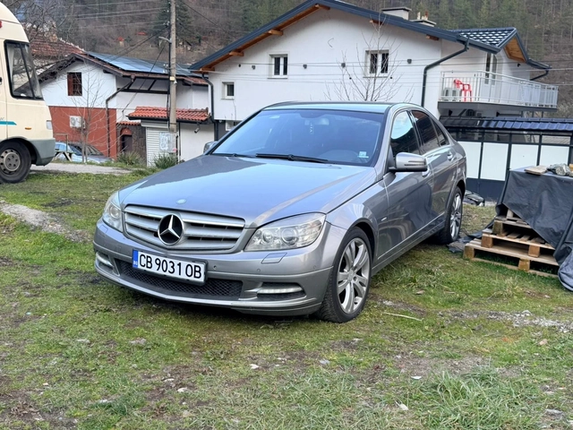 Mercedes-Benz C 220 CDi-автомат-кожа-нави - автомобили, коли, обяви за нови и употребявани 1