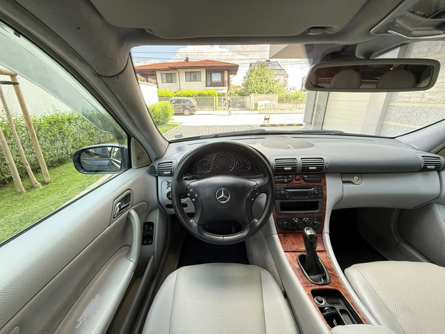 Mercedes-Benz C 220 FACELIFT-2.2CDI-6ск- - автомобили, коли, обяви за нови и употребявани 9