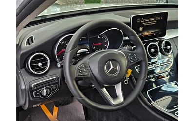Mercedes-Benz C 220 ! AMG/PANORAMA/CAMERA/MULTIBEAM/BURMESTER/AUTO H/L - автомобили, коли, обяви за нови и употребявани 10