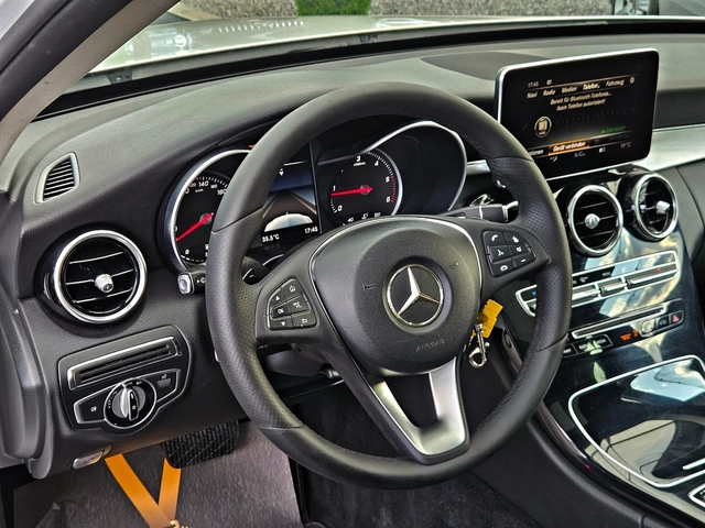 Mercedes-Benz C 220 ! AMG/PANORAMA/CAMERA/MULTIBEAM/BURMESTER/AUTO H/L - автомобили, коли, обяви за нови и употребявани 10