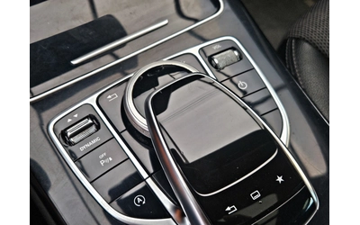 Mercedes-Benz C 220 ! AMG/PANORAMA/CAMERA/MULTIBEAM/BURMESTER/AUTO H/L - автомобили, коли, обяви за нови и употребявани 11
