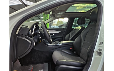 Mercedes-Benz C 220 ! AMG/PANORAMA/CAMERA/MULTIBEAM/BURMESTER/AUTO H/L - автомобили, коли, обяви за нови и употребявани 14