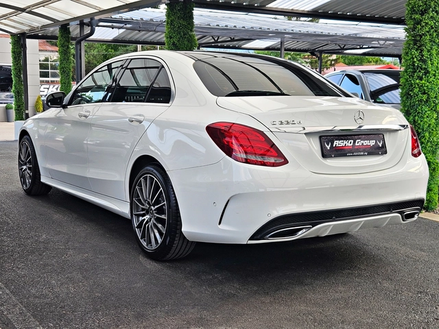 Mercedes-Benz C 220 ! AMG/PANORAMA/CAMERA/MULTIBEAM/BURMESTER/AUTO H/L - автомобили, коли, обяви за нови и употребявани 6