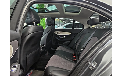 Mercedes-Benz C 220 ! AMG/4MAT/STELTH MATT/DIGITAL/PANO/CAMERA/ПОДГР/L - автомобили, коли, обяви за нови и употребявани 15