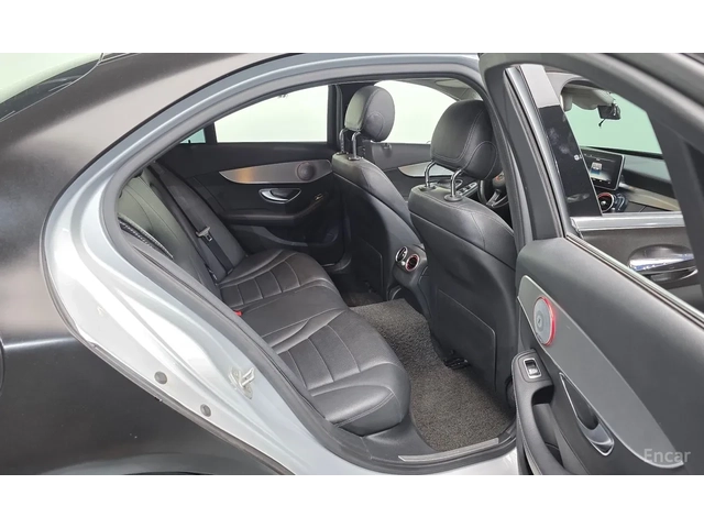 Mercedes-Benz C 220 d / C63 AMG ПАКЕТ / ПАНОРАМА / КАМЕРА / HUD / - автомобили, коли, обяви за нови и употребявани 15