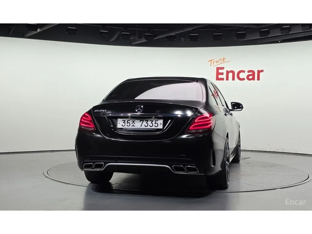 Mercedes-Benz C 220 d / C63 AMG ПАКЕТ / ПАНОРАМА / КАМЕРА / HUD / - автомобили, коли, обяви за нови и употребявани 3