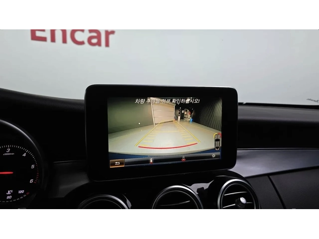 Mercedes-Benz C 220 d / AMG ПАКЕТ / HUD - автомобили, коли, обяви за нови и употребявани 11